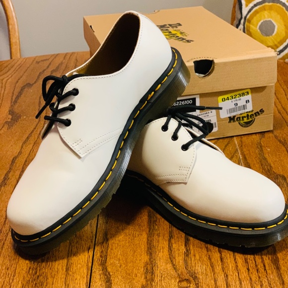 Dr. Martens Oxford - Picture 3 of 7
